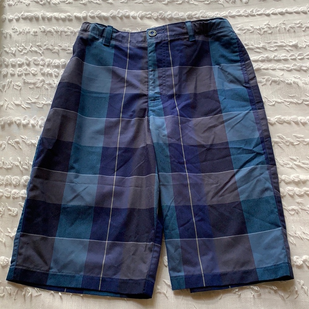 BN underarmour boys shorts